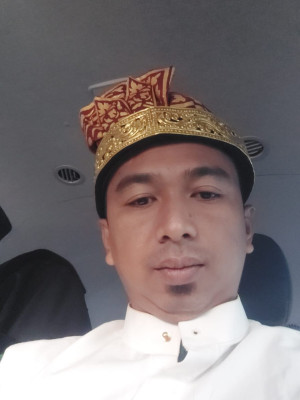 A.Fauzi Hamzani, S.Sn